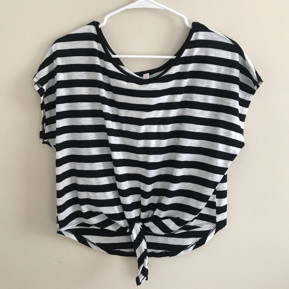 black & white striped crop top